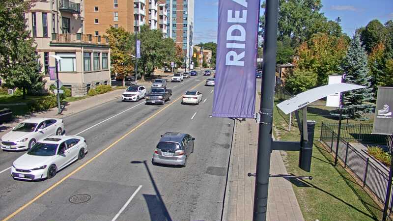 Traffic camera image at 2025-09-14 18:35:22