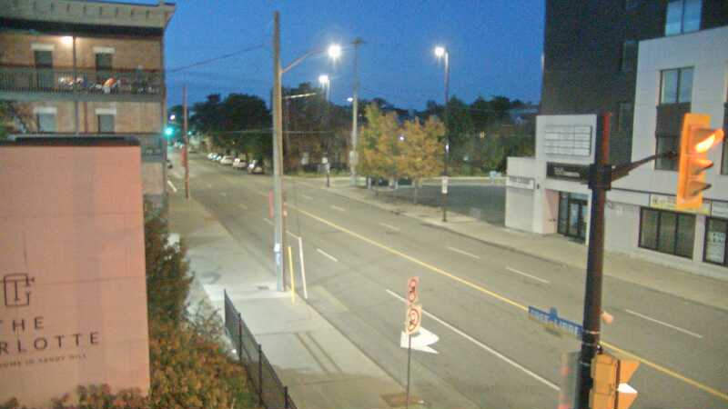 Traffic camera image at 2025-09-18 10:05:23