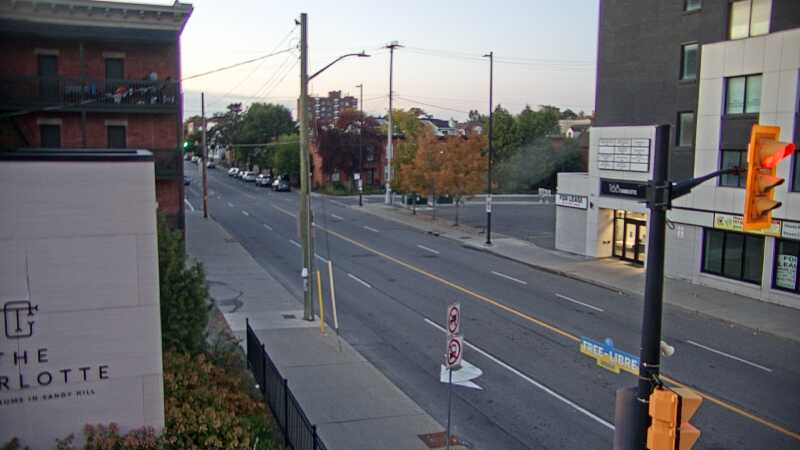 Traffic camera image at 2025-09-18 10:35:24