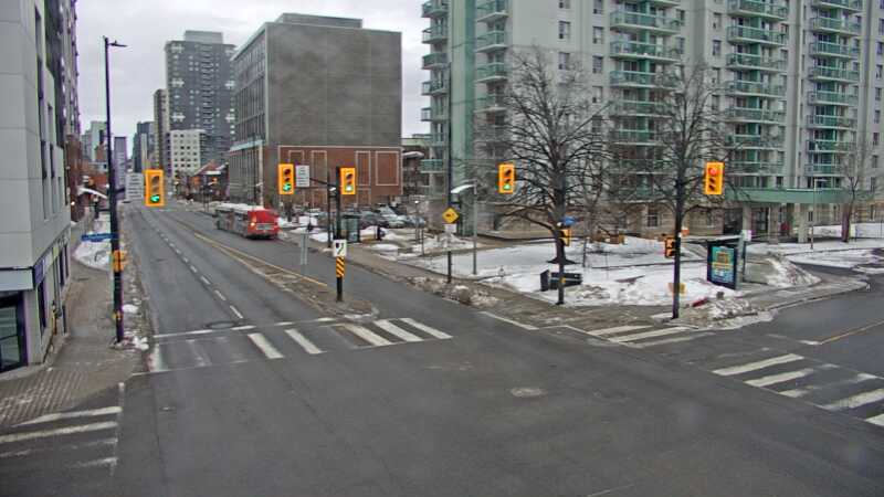 Traffic camera image at 2025-03-09 13:10:15