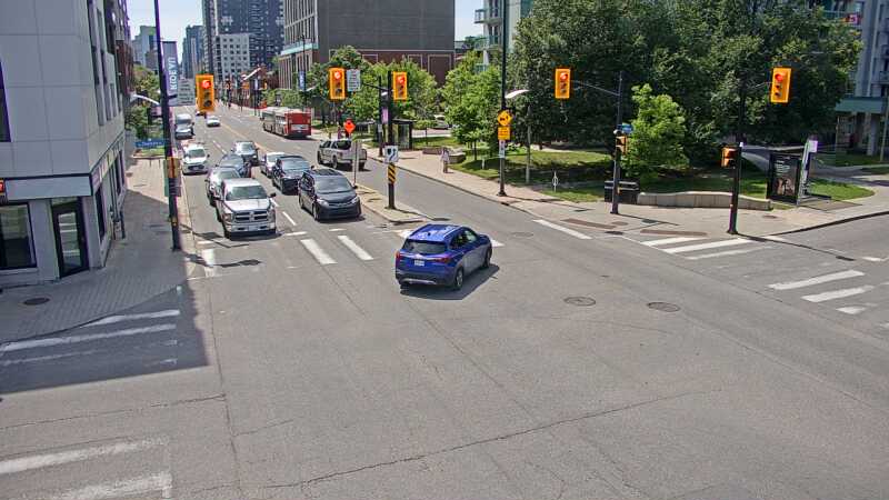 Traffic camera image at 2025-06-30 18:20:25