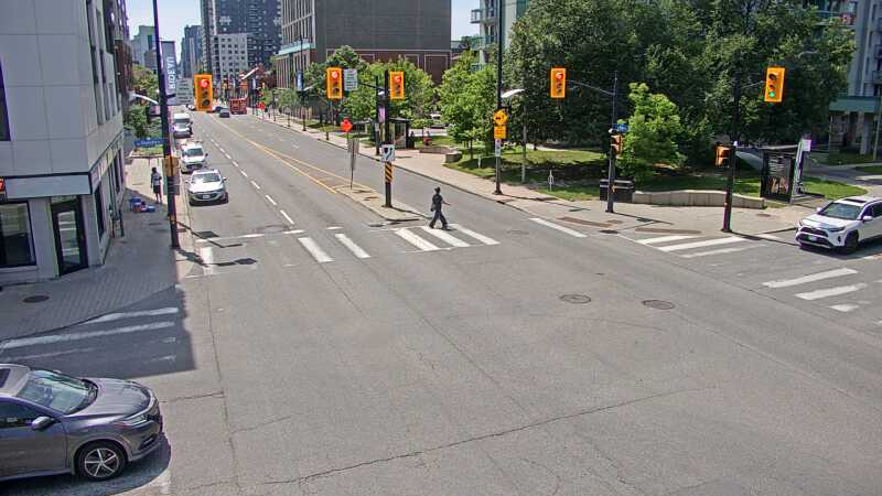 Traffic camera image at 2025-06-30 18:25:28