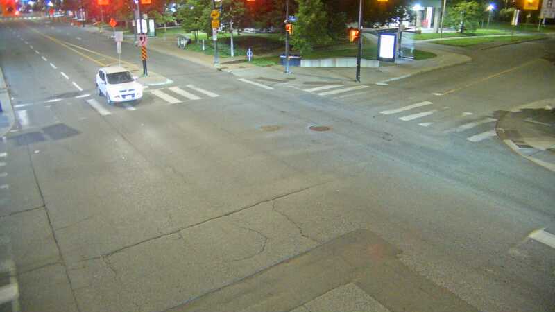 Traffic camera image at 2025-07-13 06:00:21
