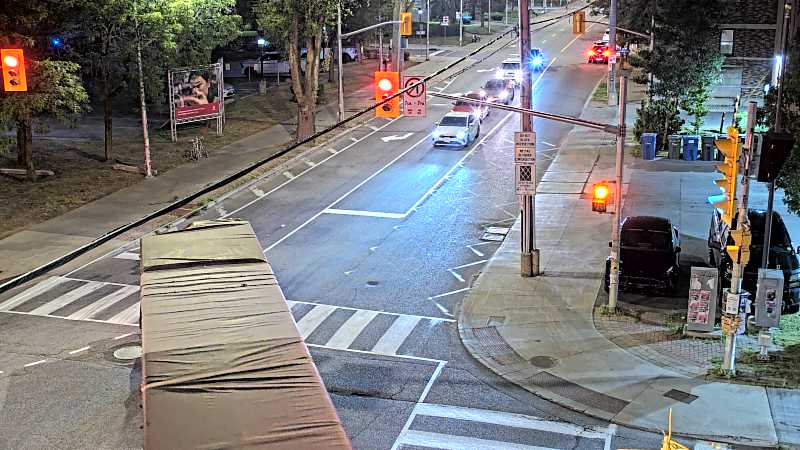 Traffic camera image at 2025-08-04 01:35:25