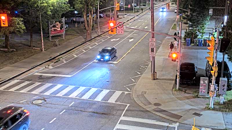 Traffic camera image at 2025-08-04 01:40:21