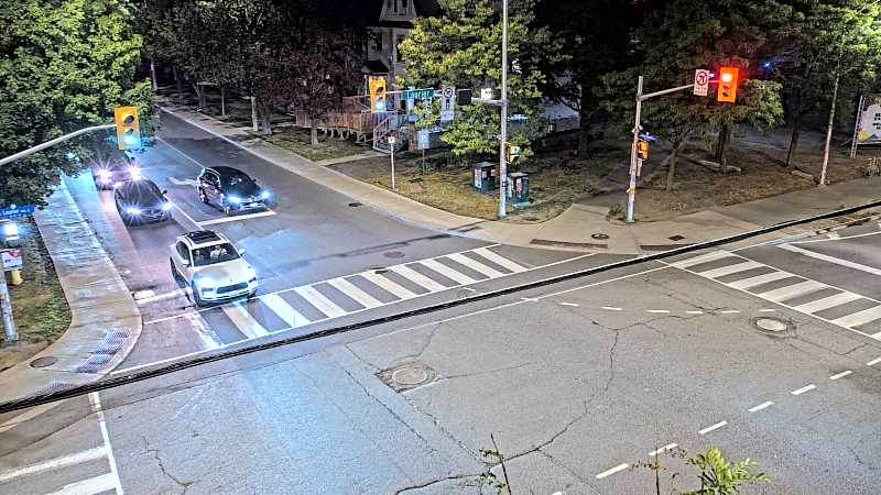 Traffic camera image at 2025-08-25 00:40:23