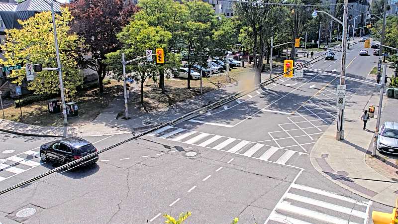 Traffic camera image at 2025-09-14 17:25:24