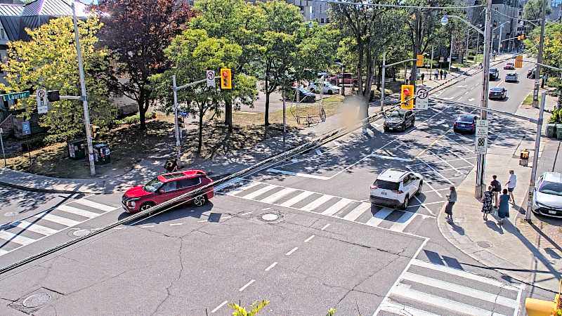 Traffic camera image at 2025-09-14 18:20:22