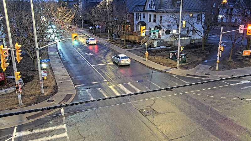 Traffic camera image at 2025-03-25 10:40:20