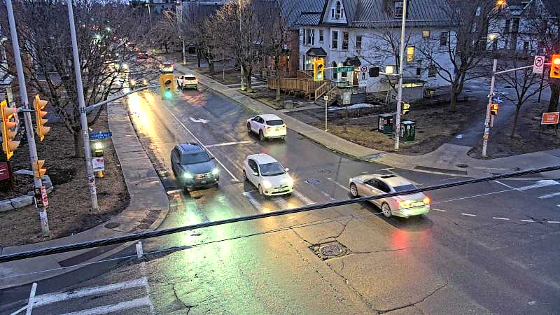 Traffic camera image at 2025-03-25 10:45:22