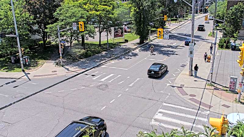 Traffic camera image at 2025-06-30 17:00:30
