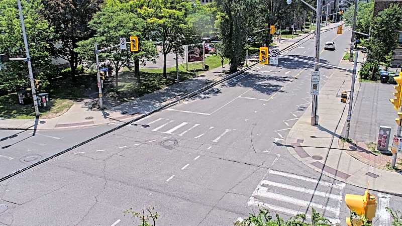 Traffic camera image at 2025-06-30 17:25:37