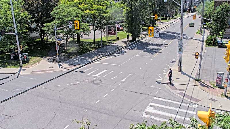 Traffic camera image at 2025-06-30 17:30:36