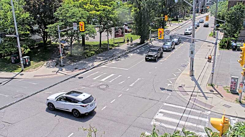 Traffic camera image at 2025-06-30 18:05:27