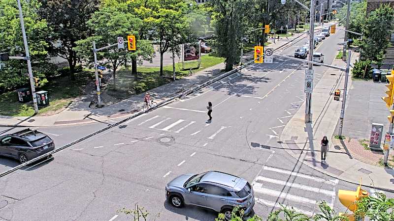 Traffic camera image at 2025-06-30 18:25:28