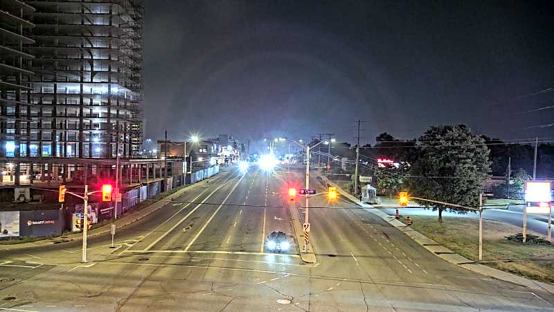 Traffic camera image at 2025-08-04 01:40:06