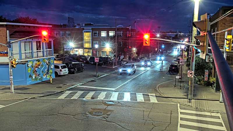 Traffic camera image at 2025-08-25 00:30:23