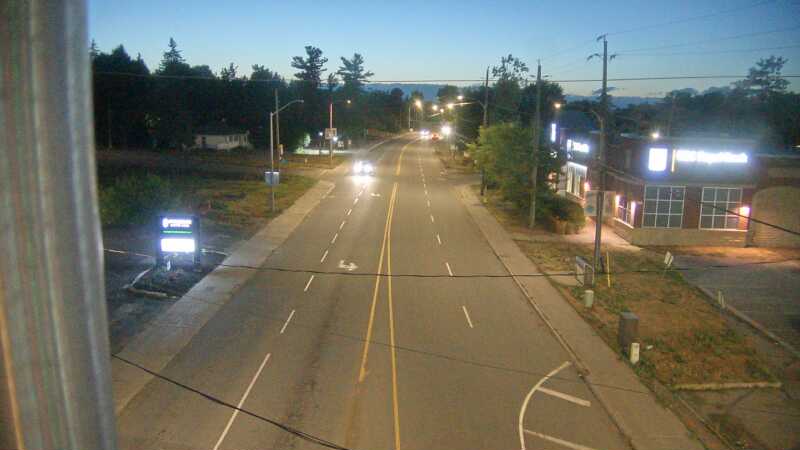 Traffic camera image at 2025-08-25 00:35:22