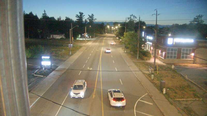 Traffic camera image at 2025-08-25 00:40:23