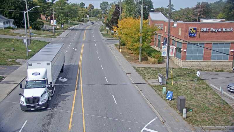 Traffic camera image at 2025-09-17 16:35:23