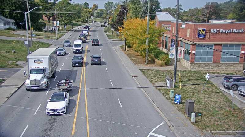 Traffic camera image at 2025-09-17 17:05:26