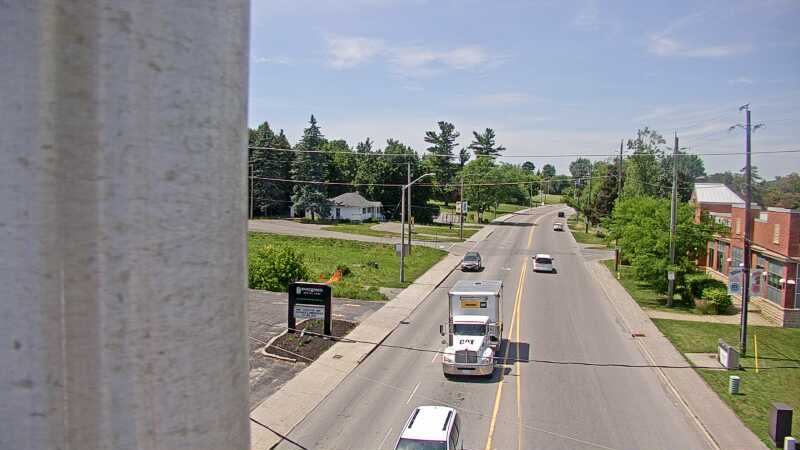 Traffic camera image at 2025-06-30 18:05:29