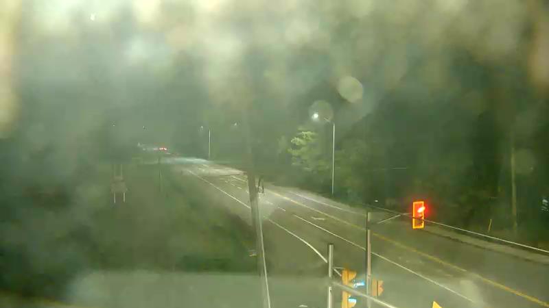 Traffic camera image at 2025-07-31 01:40:26