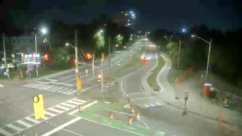 Traffic camera image at 2025-09-15 04:00:23
