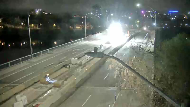 Traffic camera image at 2025-05-09 06:20:23