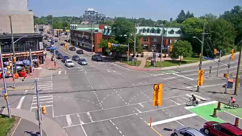 Traffic camera image at 2025-06-30 17:00:32