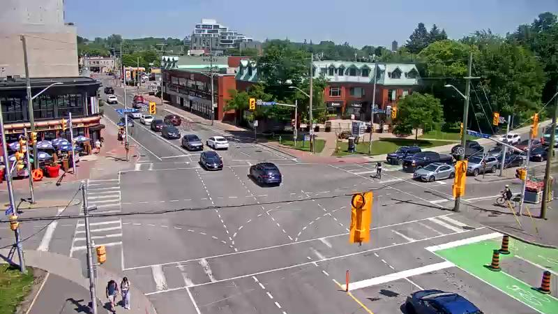 Traffic camera image at 2025-06-30 17:20:40