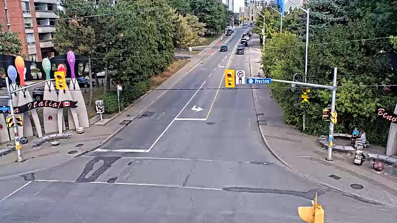 Traffic camera image at 2025-09-03 18:40:27