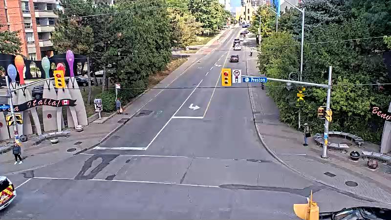 Traffic camera image at 2025-09-03 19:05:27
