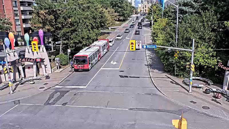 Traffic camera image at 2025-09-03 19:10:30