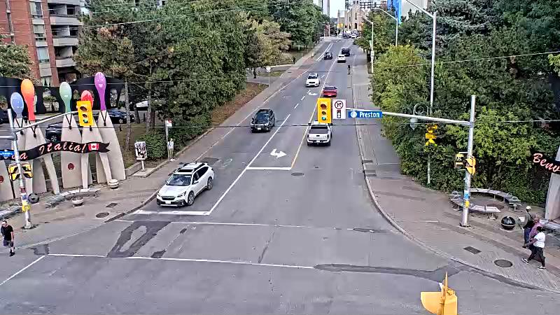 Traffic camera image at 2025-09-03 19:15:23