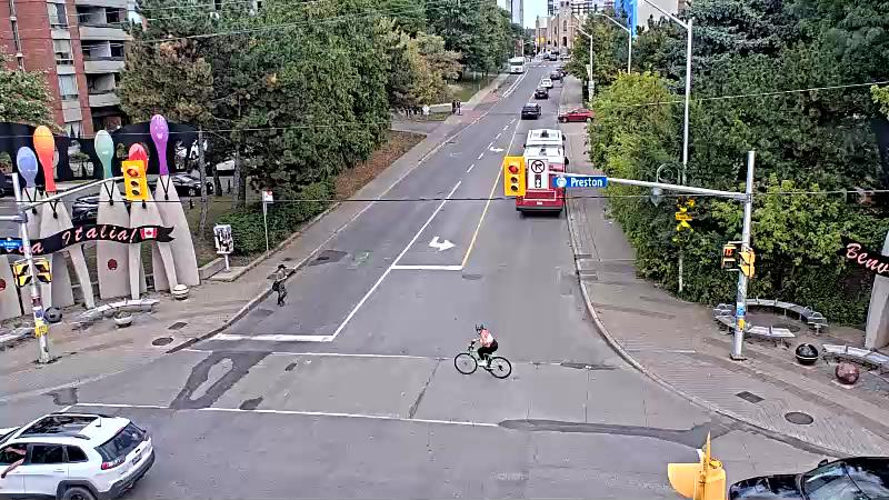 Traffic camera image at 2025-09-03 19:35:26