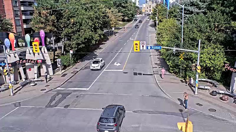 Traffic camera image at 2025-09-03 20:05:27