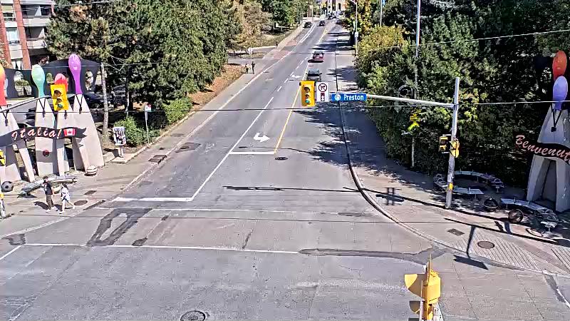 Traffic camera image at 2025-09-14 17:20:23