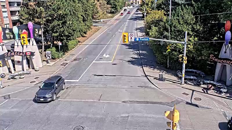 Traffic camera image at 2025-09-14 17:30:25