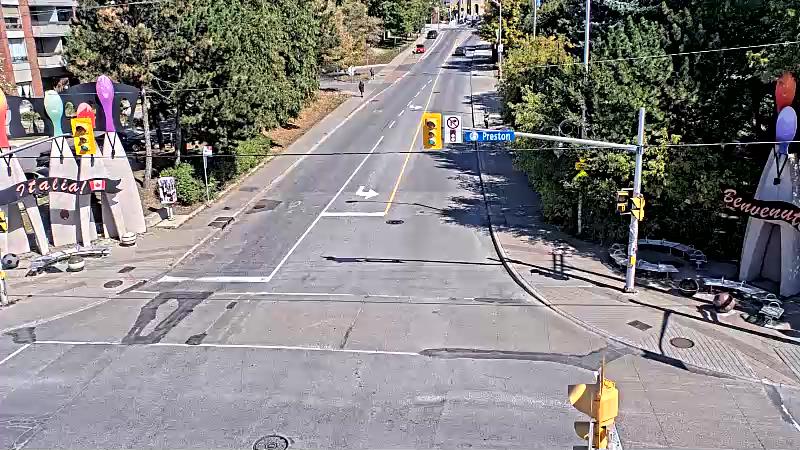 Traffic camera image at 2025-09-14 17:35:25