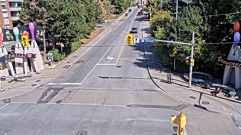 Traffic camera image at 2025-09-14 17:40:25