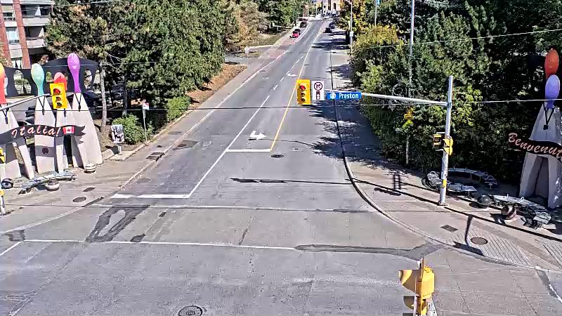 Traffic camera image at 2025-09-14 17:45:32