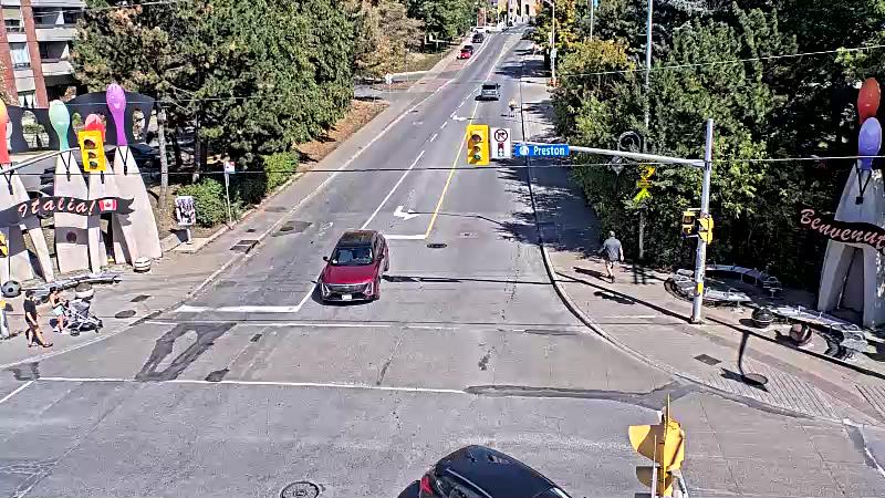 Traffic camera image at 2025-09-14 18:05:29