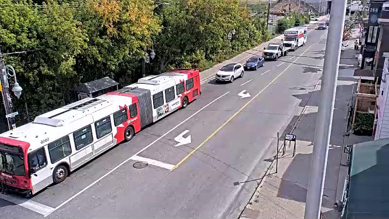 Traffic camera image at 2025-09-17 17:50:24