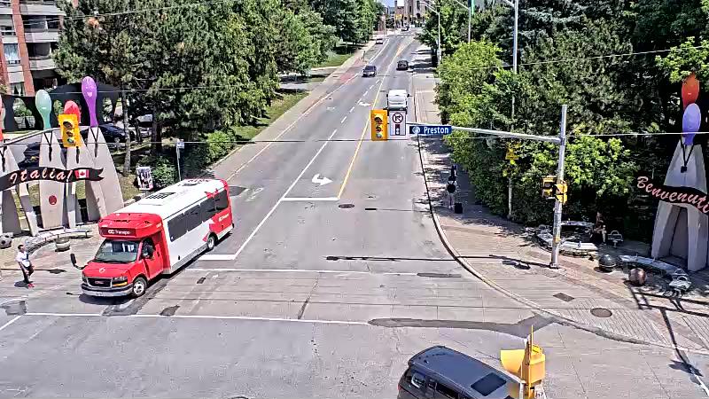Traffic camera image at 2025-06-30 17:10:35