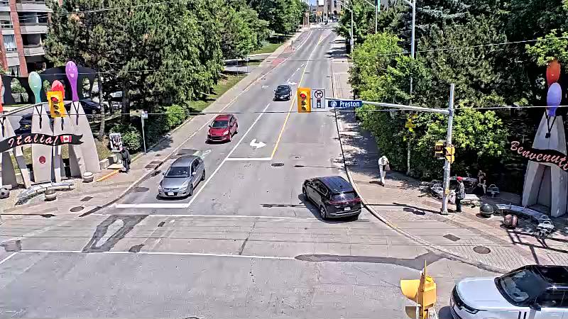 Traffic camera image at 2025-06-30 17:15:37