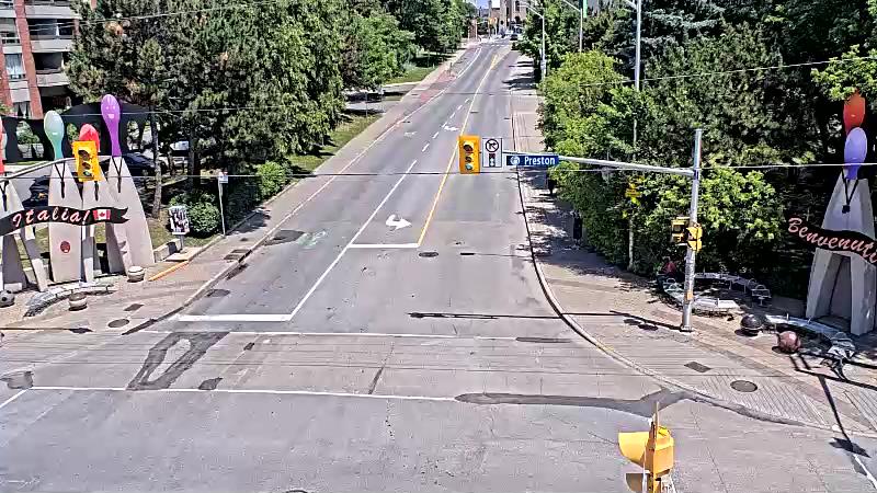 Traffic camera image at 2025-06-30 17:25:40