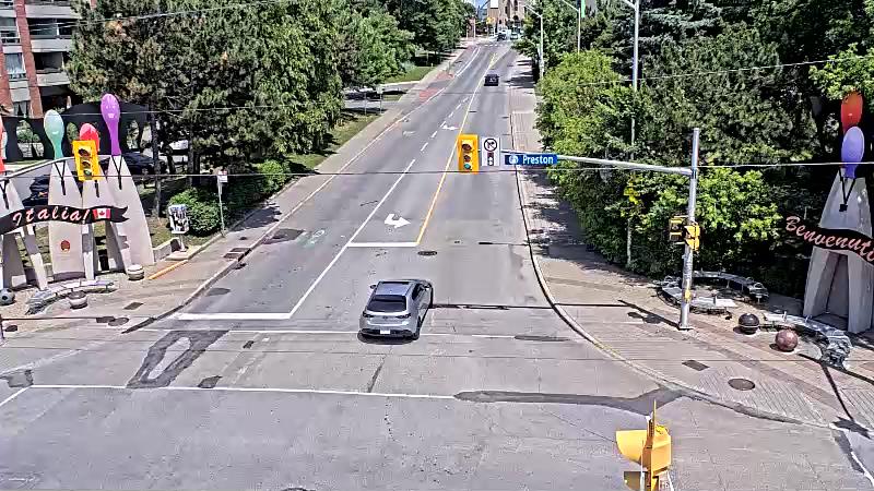 Traffic camera image at 2025-06-30 18:00:26