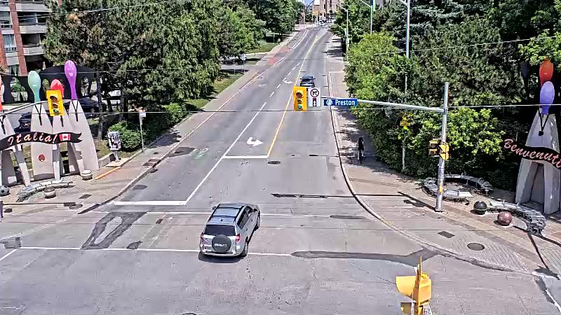Traffic camera image at 2025-06-30 18:05:29