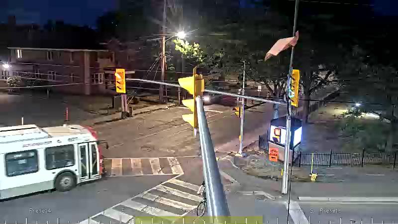 Traffic camera image at 2025-08-25 00:40:24